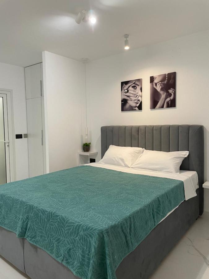 Daire Deluxe Pool 4 Petrovac