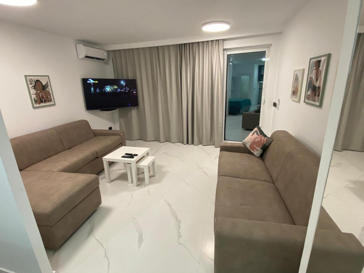Deluxe Pool 4 Апартаменти